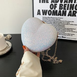 Heart-Shaped Evening Clutch Bag for Women – Sparkly Party Purse with Gold Chain, Elegant & Unique Design