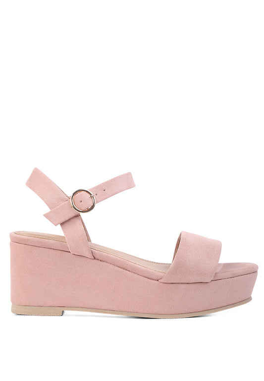 Women’s wedge sandals with ankle strap, lightweight and supportive summer shoes for travel, casual walks and feminine warm-weather outfits
